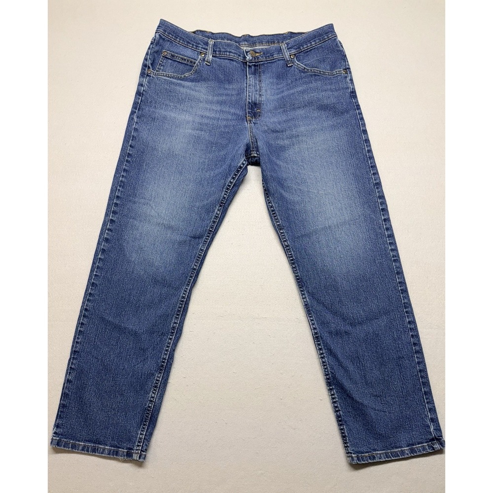 Wrangler Premium Quality Relaxed Fit Jeans Size 36 X 30‎